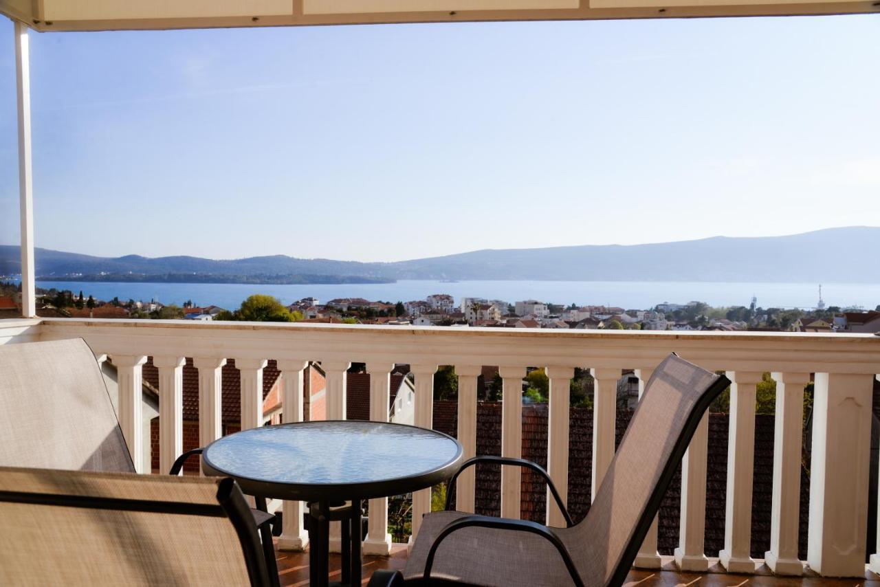 Iker Apartments Tivat Zewnętrze zdjęcie