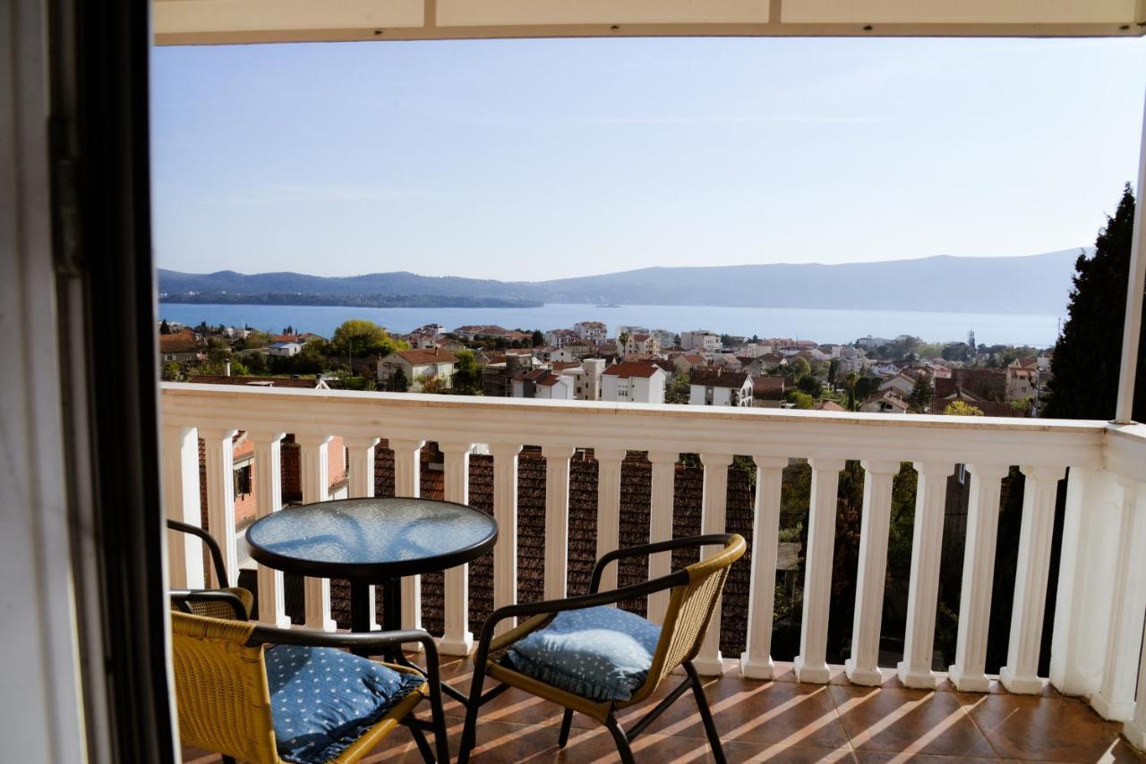 Iker Apartments Tivat Zewnętrze zdjęcie